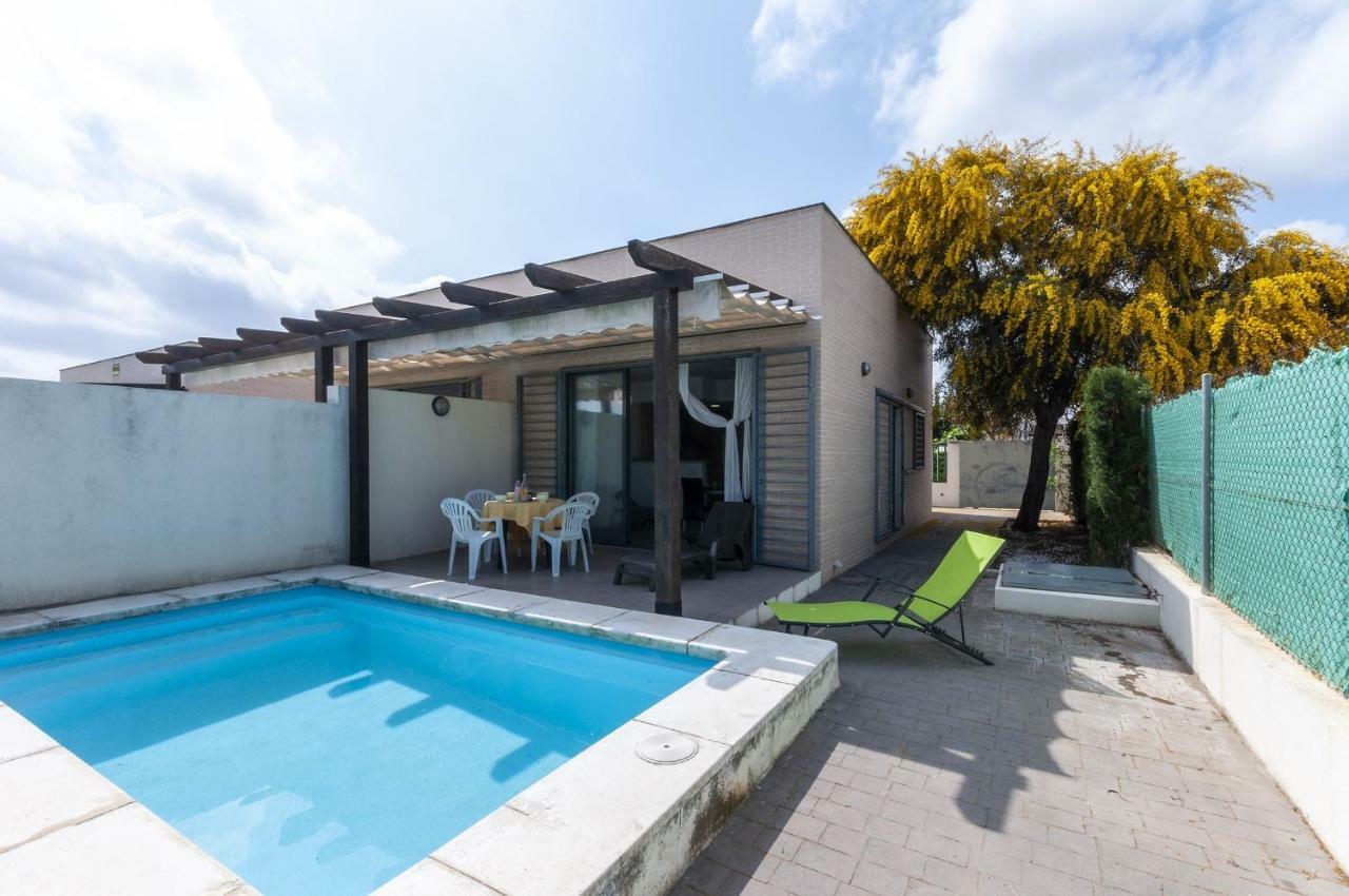 Premium 17 Les Deveses Exterior photo